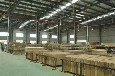 新房家具請(qǐng)木工打好呢,還是工廠定制的好?